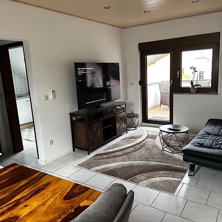 Kraichgau # 3-zkb Mit Balkon Und Klimaanlage, Monteurzimmer * Kirchardt